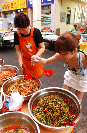 18 year old girl Kim Kennedy takes a cumshot in mouth during BDSM sex